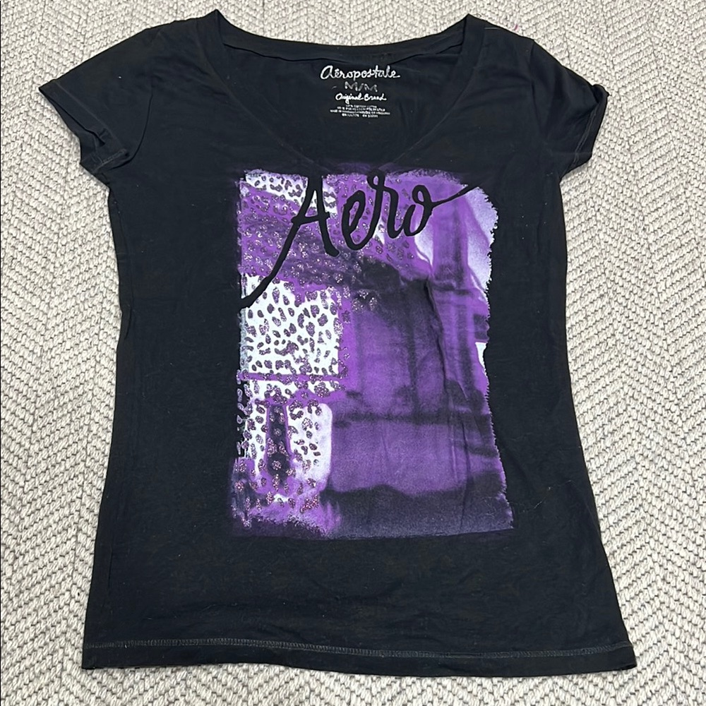 Aeropostale Women's Black and Purple Graphic Top